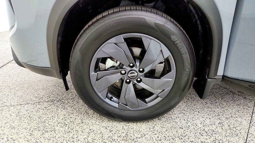 Used 2026 Nissan Rogue SV w/ Cold Weather Package AWD/4WD image 9
