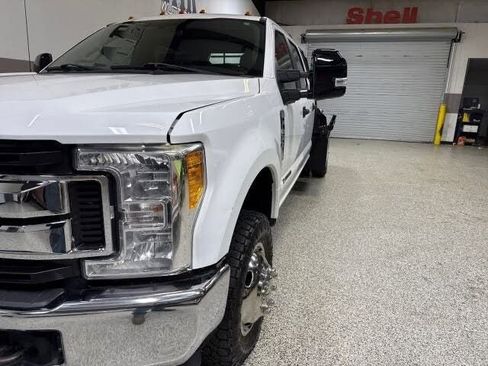 Used 2018 Ford F350 XL w/ Power Equipment Group AWD/4WD image 10