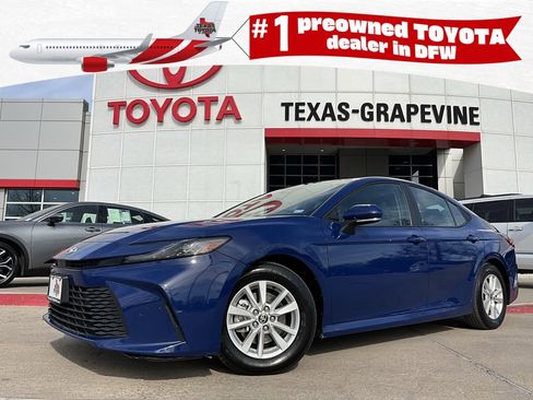 Used 2025 Toyota Camry LE image 1