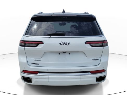 Used 2023 Jeep Grand Cherokee L Summit w/ Advanced Protech Group IV AWD/4WD image 5