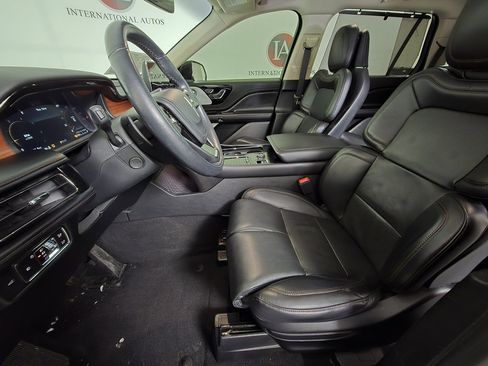Used 2020 Lincoln Aviator Reserve w/ Equipment Group 201A image 9