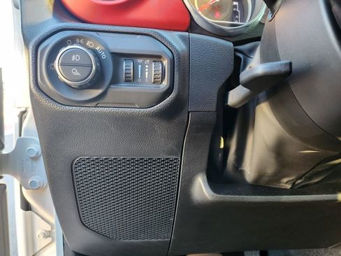 Used 2022 Jeep Gladiator Rubicon w/ Cold Weather Group image 27