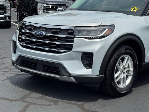 New 2025 Ford Explorer Active image 38