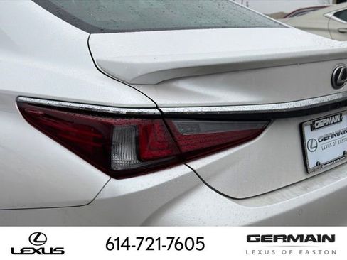 New 2025 Lexus ES 350 Ultra Luxury image 14