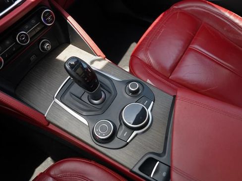 Used 2019 Alfa Romeo Stelvio Ti AWD/4WD image 37