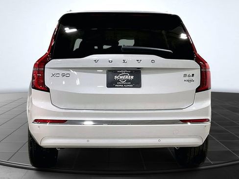 New 2026 Volvo XC90 B6 Plus w/ Protection Package Premier AWD/4WD image 5