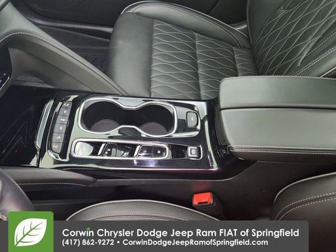 Used 2023 Buick Envision Avenir image 22