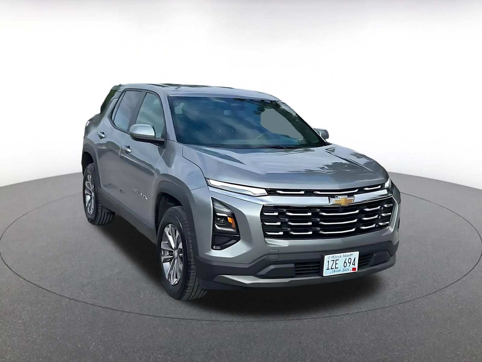 Used 2025 Chevrolet Equinox LT FWD image 3