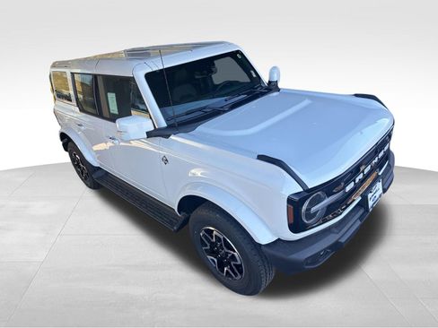 New 2025 Ford Bronco Outer Banks image 8