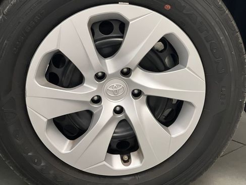 Used 2025 Toyota RAV4 LE image 60