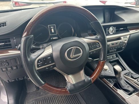 Used 2016 Lexus ES 350 image 4