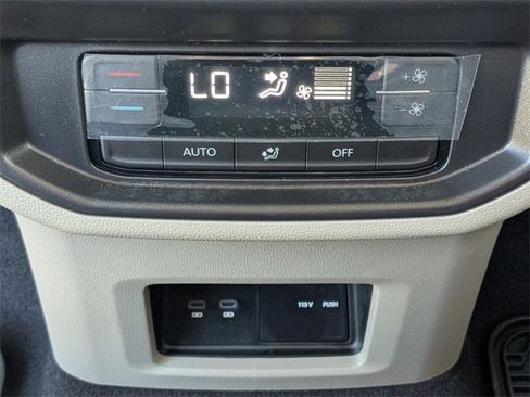 New 2026 Volkswagen Atlas SE image 14