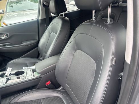 Used 2020 Hyundai Kona Limited image 6