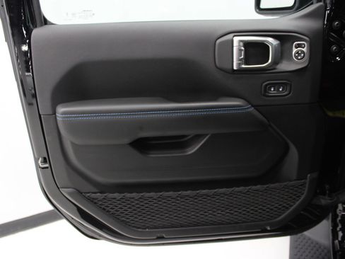 Used 2024 Jeep Wrangler High Altitude image 12