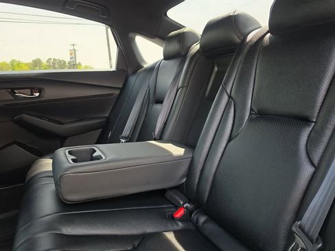 Used 2025 Honda Accord Sport image 29