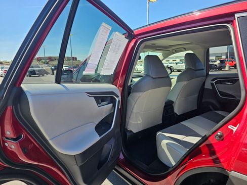 Used 2023 Toyota RAV4 XLE Premium AWD/4WD image 16