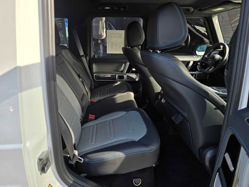 Used 2025 Mercedes-Benz G 580 w/ EQ Technology image 12
