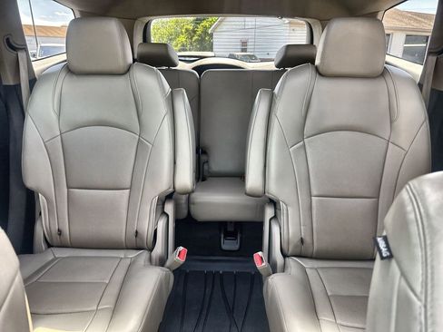 Used 2019 Chevrolet Traverse RS AWD/4WD image 23