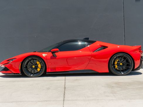 Used 2021 Ferrari SF90 Stradale AWD/4WD image 4