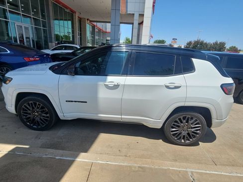 Used 2023 Jeep Compass High Altitude AWD/4WD image 11