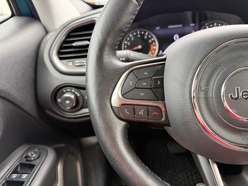 Used 2022 Jeep Renegade Latitude w/ Convenience Group AWD/4WD image 19