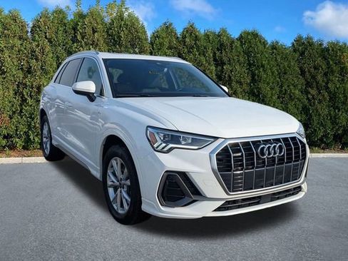 Used 2023 Audi Q3 2.0T Premium image 3