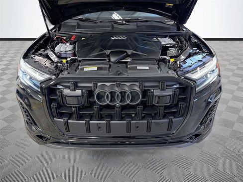 Certified 2025 Audi Q7 3.0T Premium Plus w/ Premium Plus Package AWD/4WD image 32