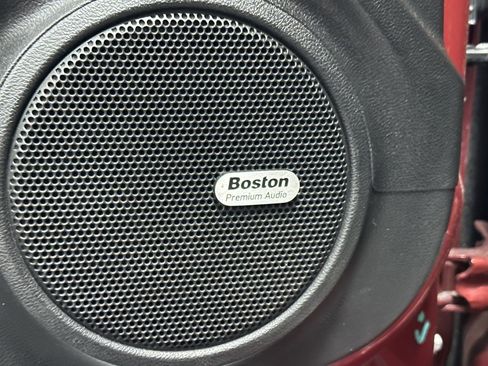 Used 2014 Chevrolet Camaro SS image 14