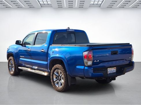 Used 2017 Toyota Tacoma Limited AWD/4WD image 6