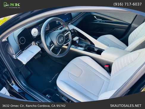 Used 2023 Hyundai Elantra Limited image 21