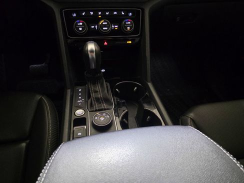 Used 2023 Volkswagen Atlas Cross Sport SE w/ Panoramic Sunroof Package AWD/4WD image 19