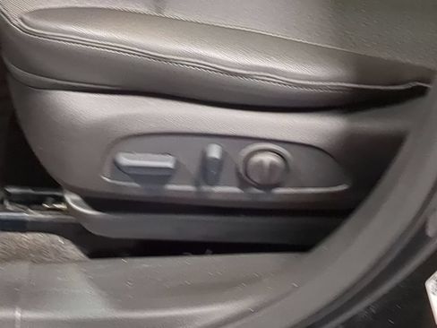 Used 2023 Buick Encore GX Select w/ Sport Touring Package AWD/4WD image 17