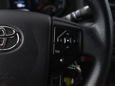 Used 2022 Toyota Tacoma SR image 19