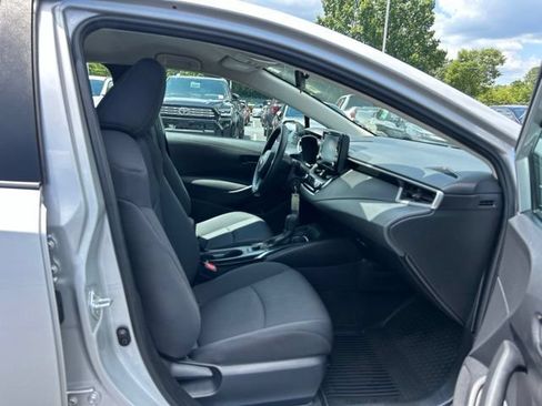 Used 2022 Toyota Corolla LE FWD image 16