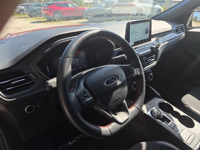 Used 2025 Ford Escape ST-Line AWD/4WD image 12