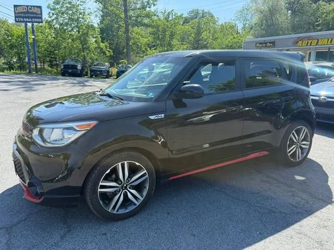 Used 2015 Kia Soul + FWD image 10