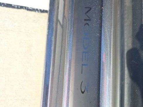 Used 2022 Tesla Model 3 Standard Range image 14