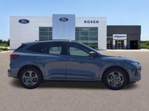 Used 2024 Ford Escape ST-Line w/ Tech Pack #1 AWD/4WD image 2