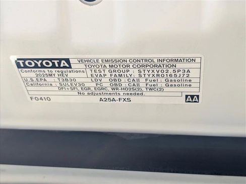 Certified 2025 Toyota Camry SE FWD image 21