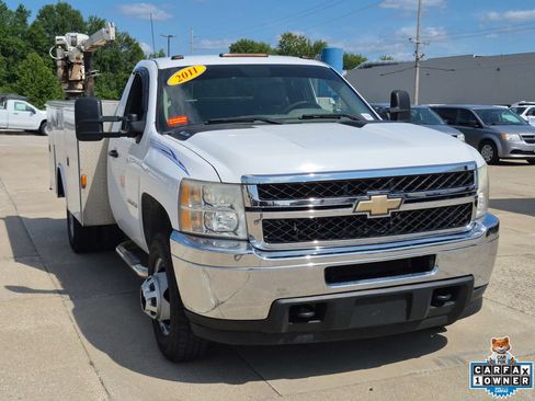 Used 2011 Chevrolet Silverado 3500 W/T w/ Snow Plow Prep Package AWD/4WD image 1