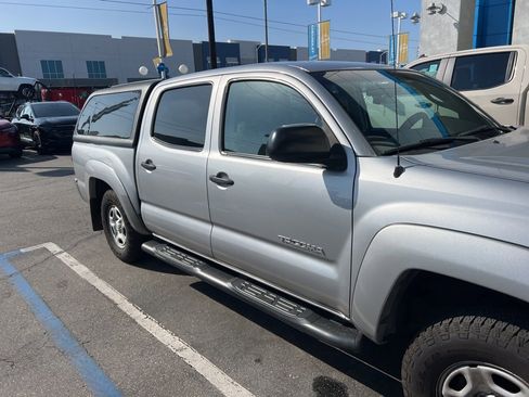 Used 2014 Toyota Tacoma 2WD Double Cab image 11