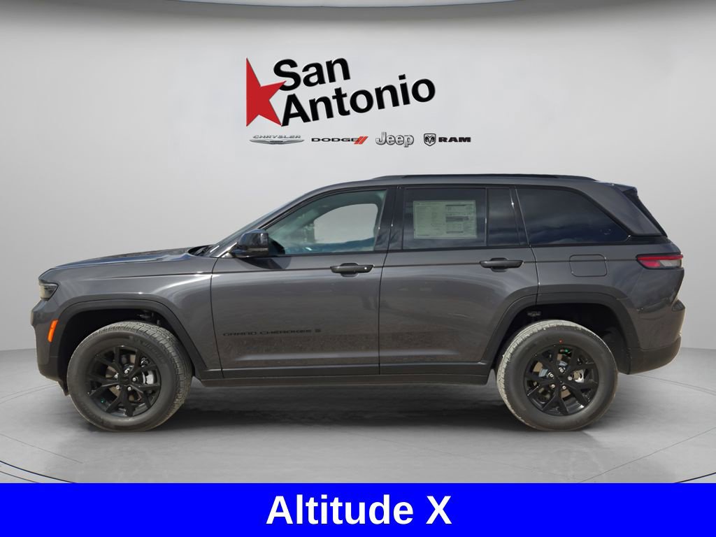 New 2025 Jeep Grand Cherokee Altitude RWD image 8