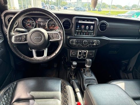 Used 2022 Jeep Wrangler Unlimited Sahara AWD/4WD image 8