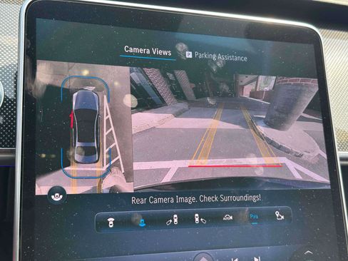 Certified 2022 Mercedes-Benz S 500 4MATIC image 24