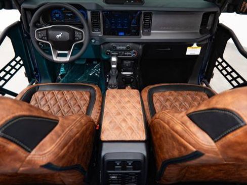 Used 2025 Ford Bronco Big Bend AWD/4WD image 2