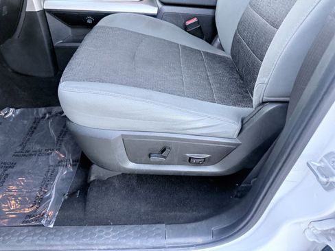 Used 2018 RAM 3500 Lone Star image 25