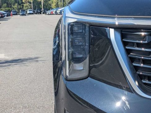 Used 2025 Kia Sorento S FWD image 9