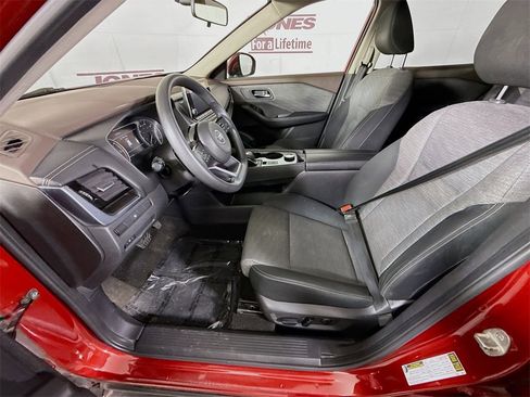 Certified 2021 Nissan Rogue SV image 25