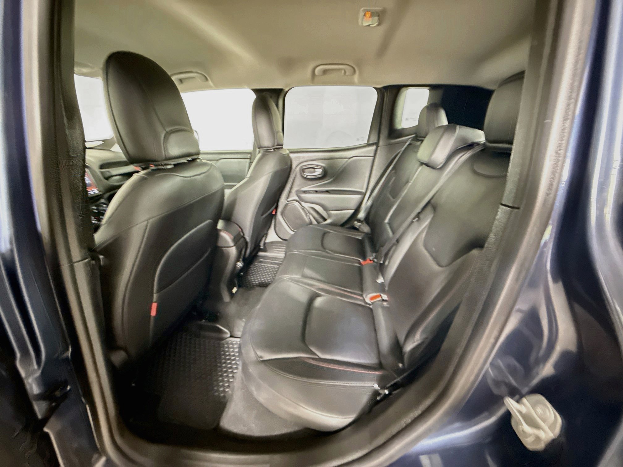 Used 2022 Jeep Renegade Trailhawk AWD/4WD image 29
