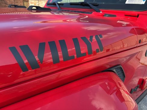 New 2025 Jeep Gladiator Willys image 9